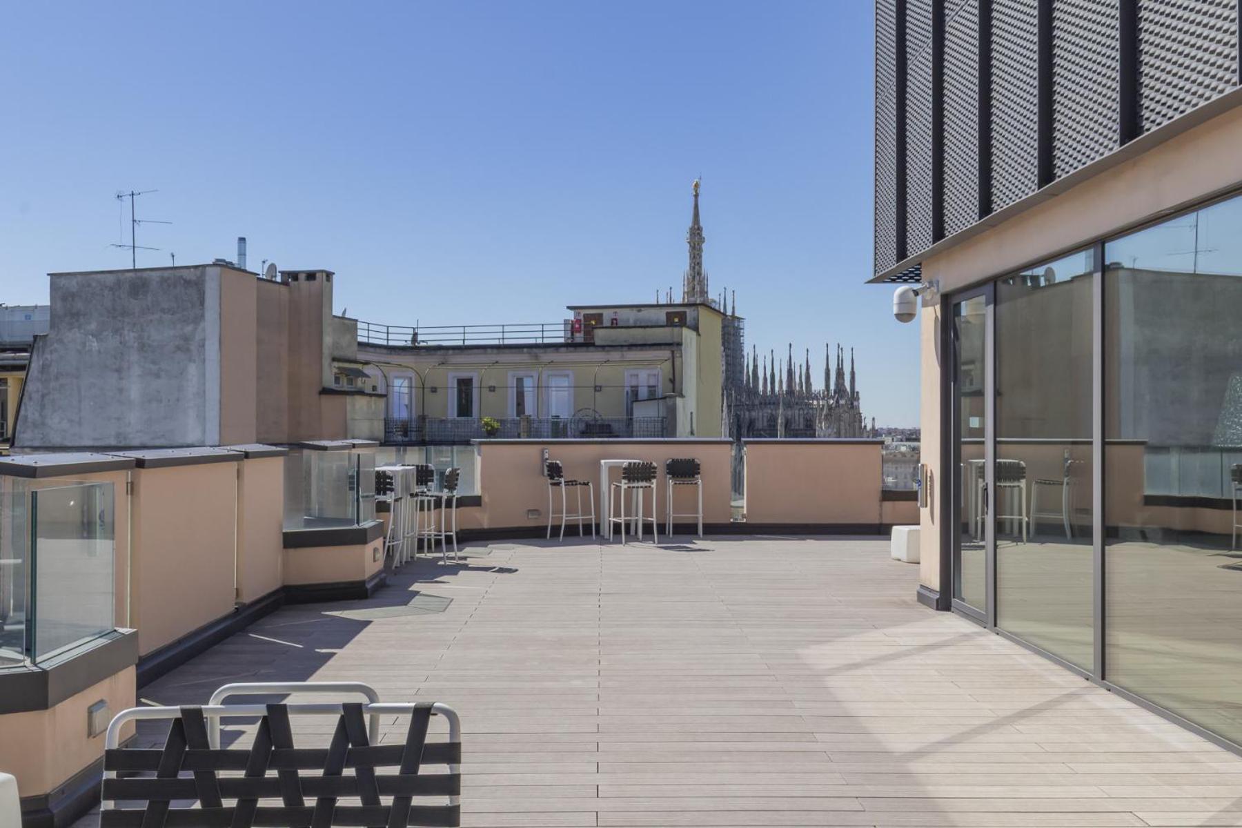 San Babila Central Tower With Panoramic Terrace Overlooking Duomo By Rentopolis Milan Exterior photo
