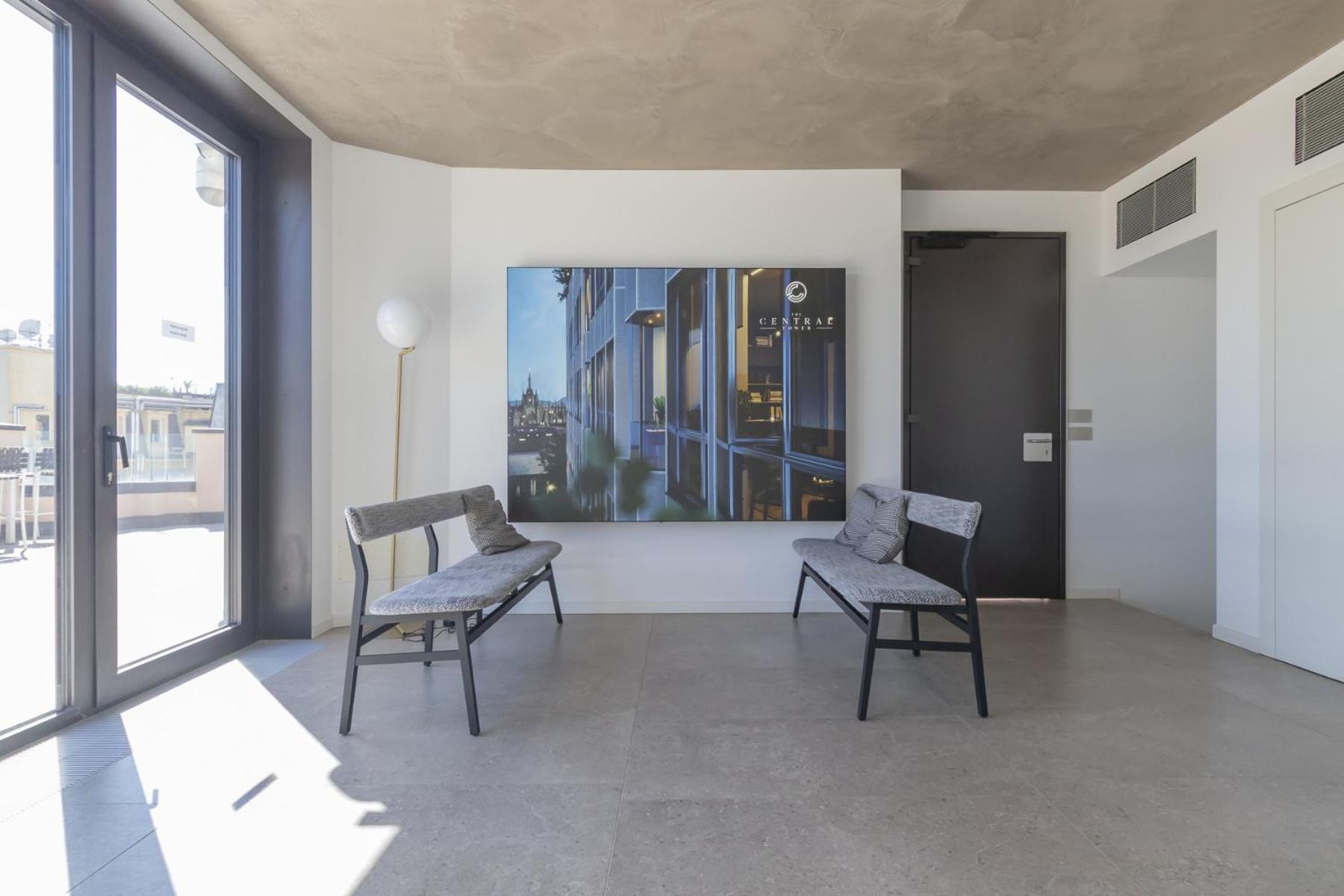San Babila Central Tower With Panoramic Terrace Overlooking Duomo By Rentopolis Milan Exterior photo