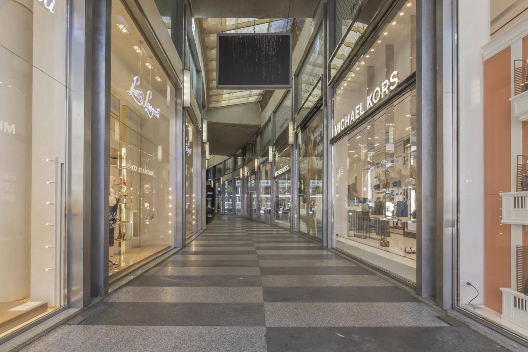 San Babila Central Tower With Panoramic Terrace Overlooking Duomo By Rentopolis Milan Exterior photo